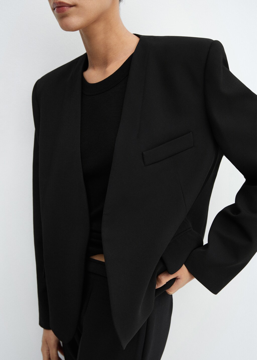 Padded shoulder blazer - Details of the article 6