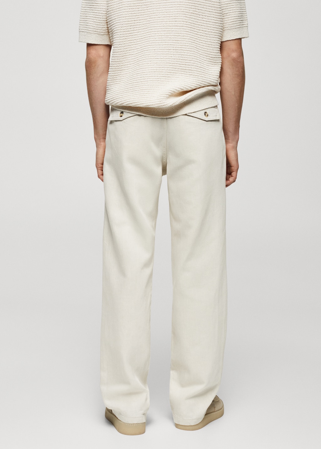 Relaxed-fit linen blend pleated jeans - Reverse of the article