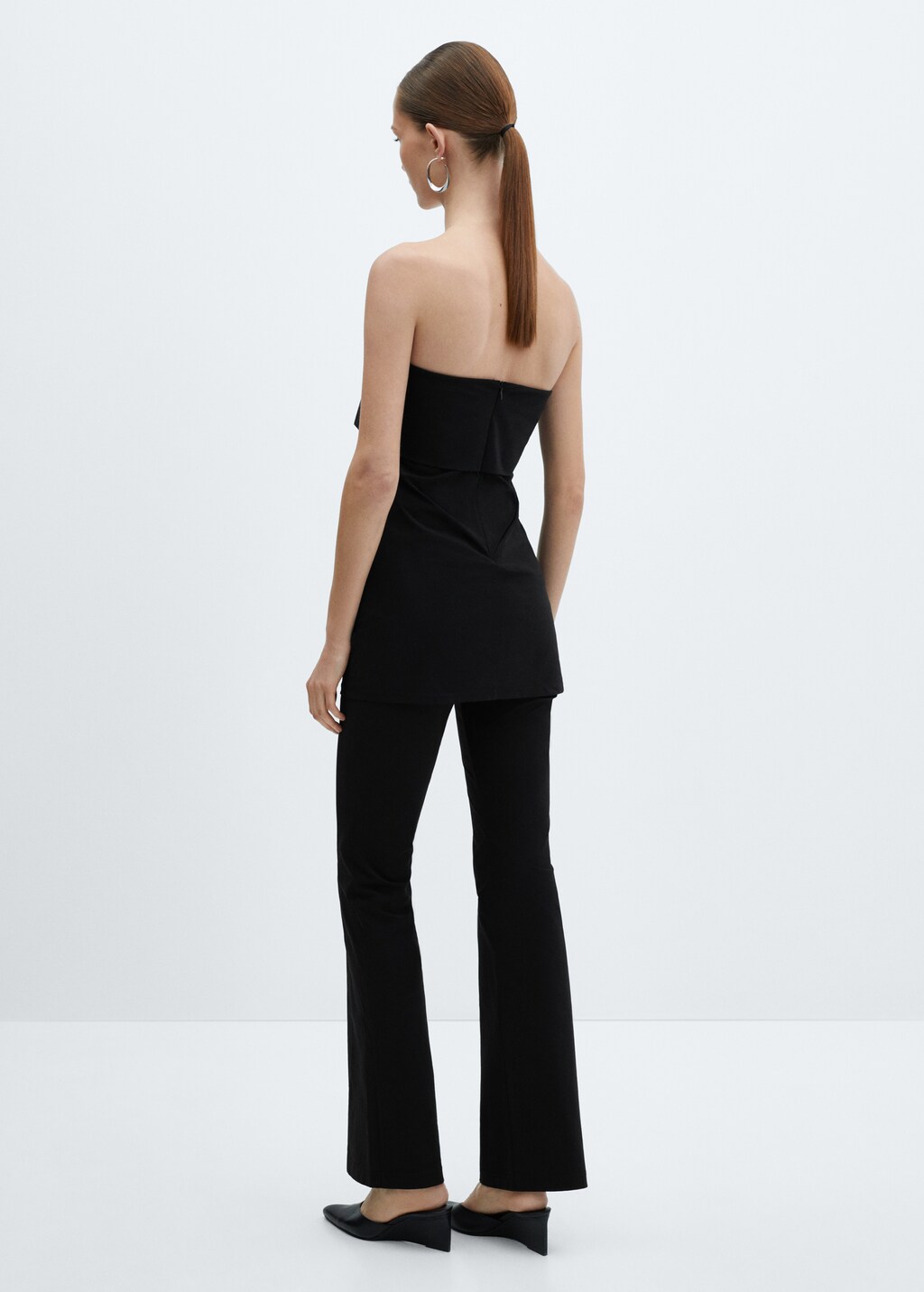 High-waist straight trousers - Reverse of the article