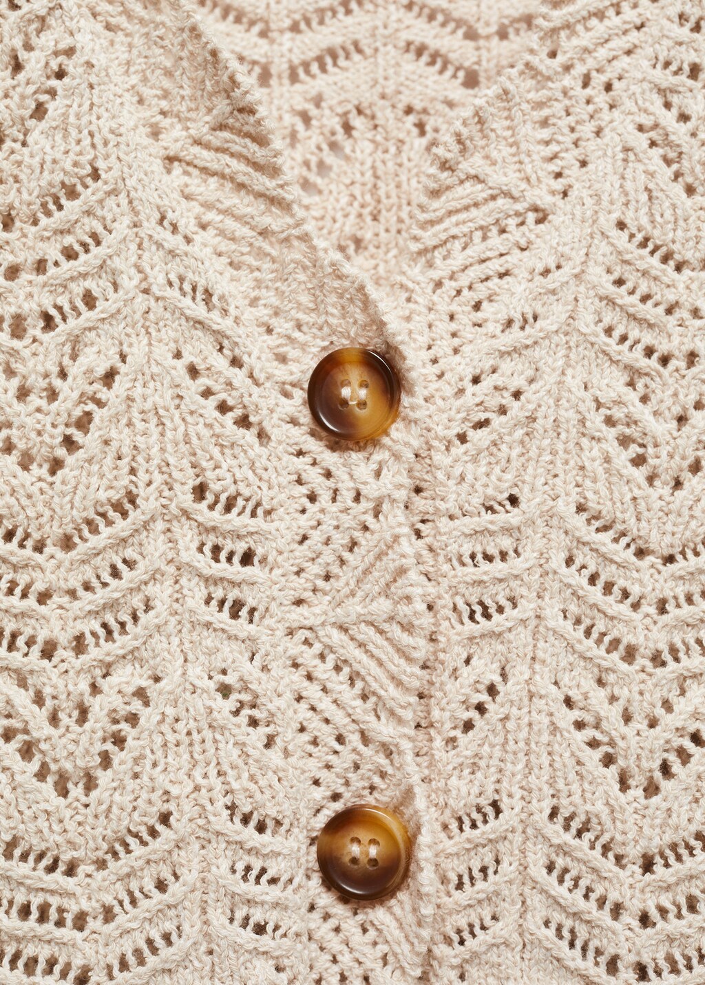 Strickjacke mit Lochdetails - Detail des Artikels 8