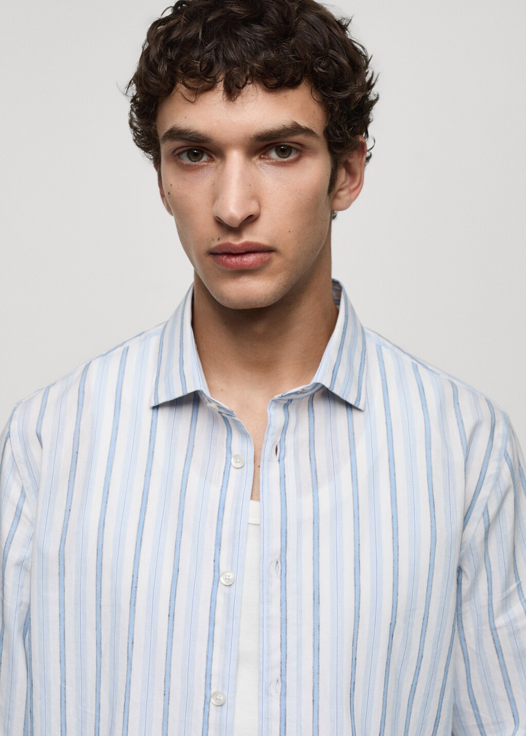 Classic-fit cotton linen rustic striped shirt - Details of the article 1