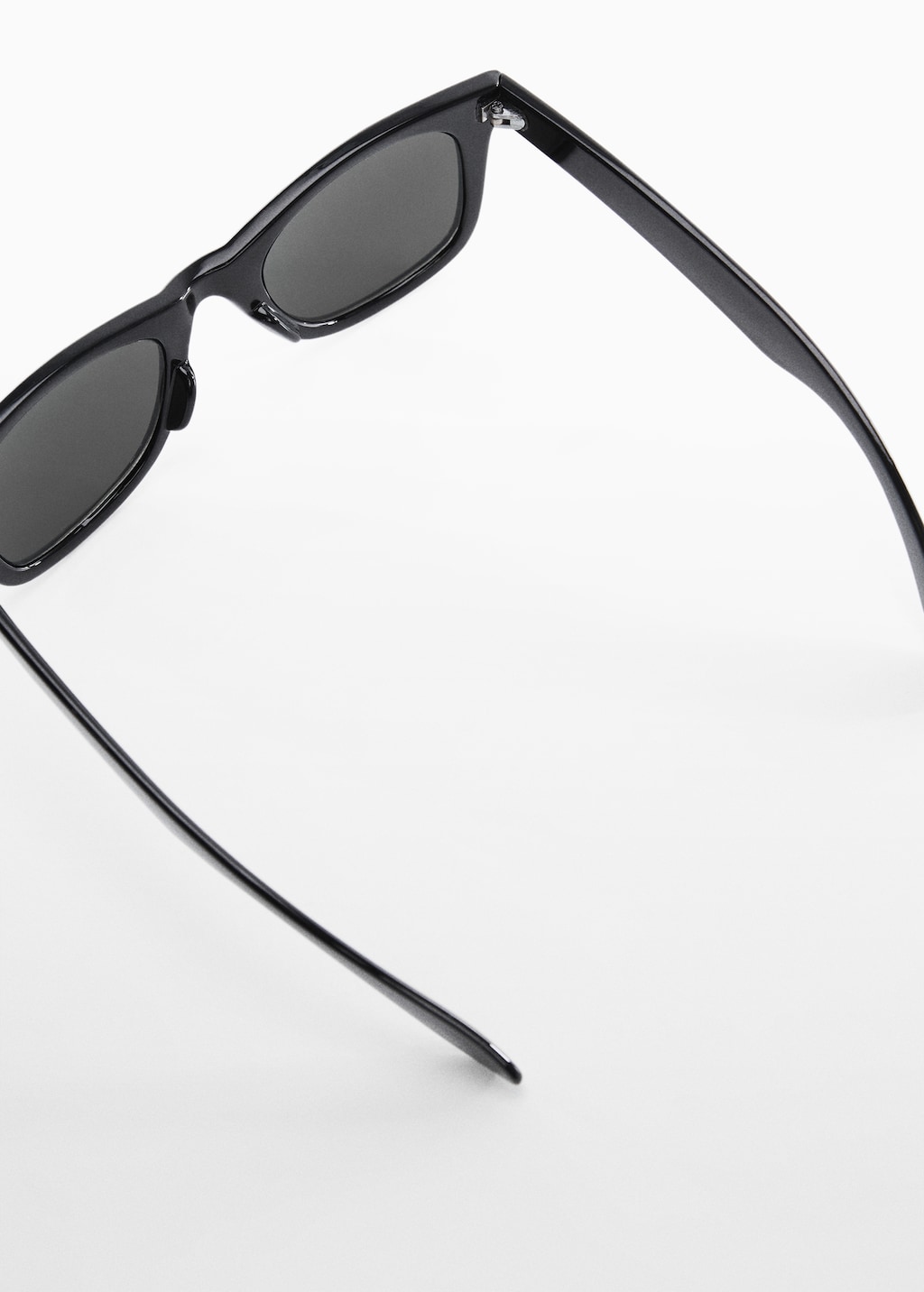 Resin frame sunglasses - Details of the article 1