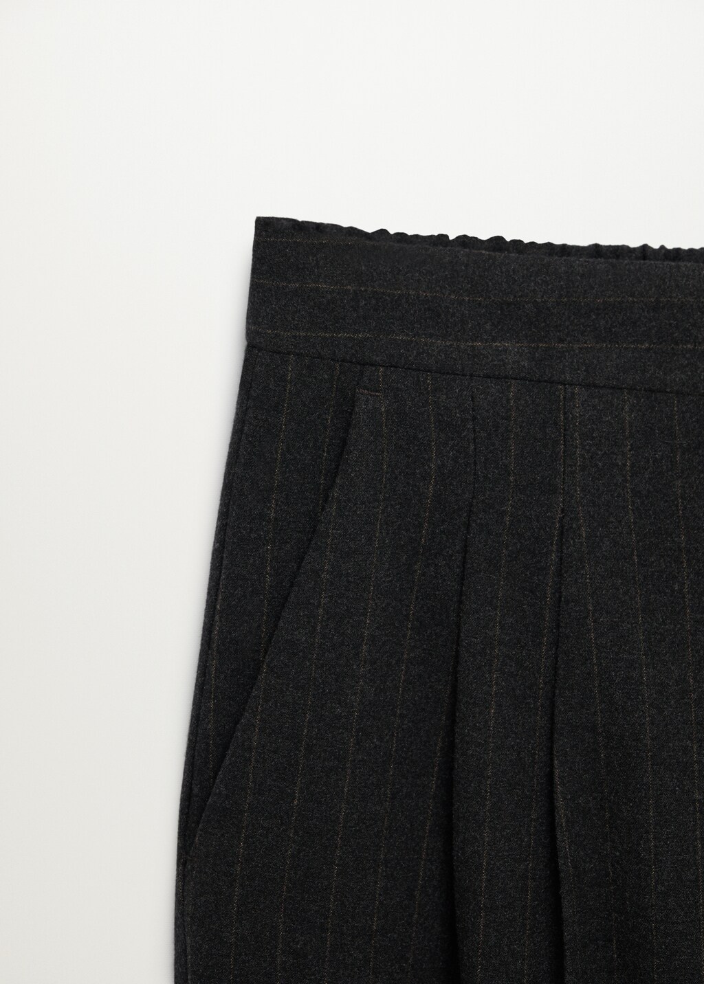 Pleat textured trousers - Details of the article 8