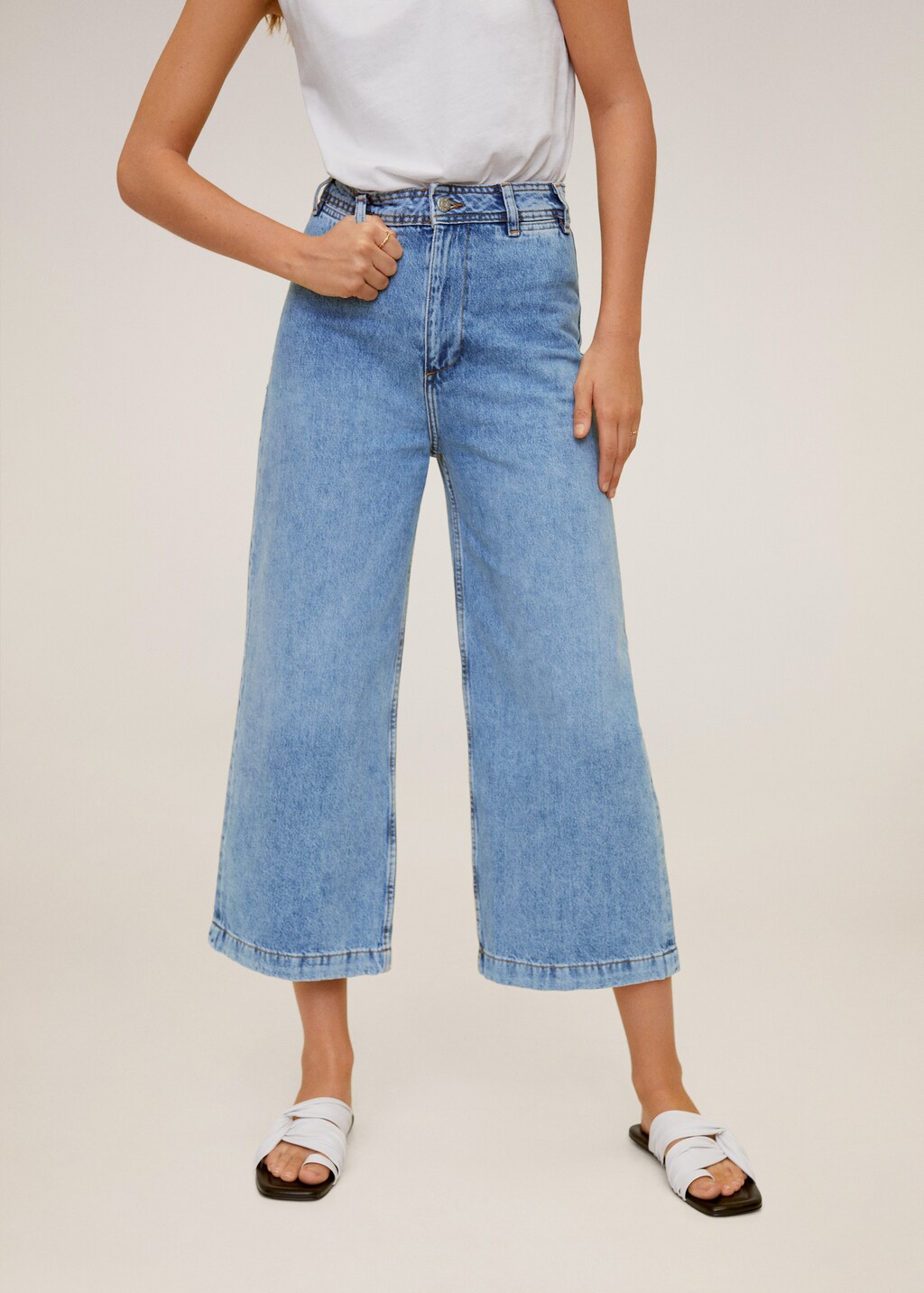 Jeans culotte tiro alto - Plano medio