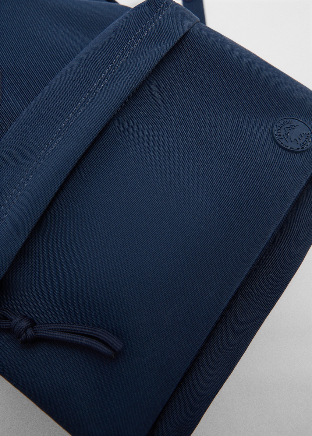 Front pocket backpack - Details of the article 2