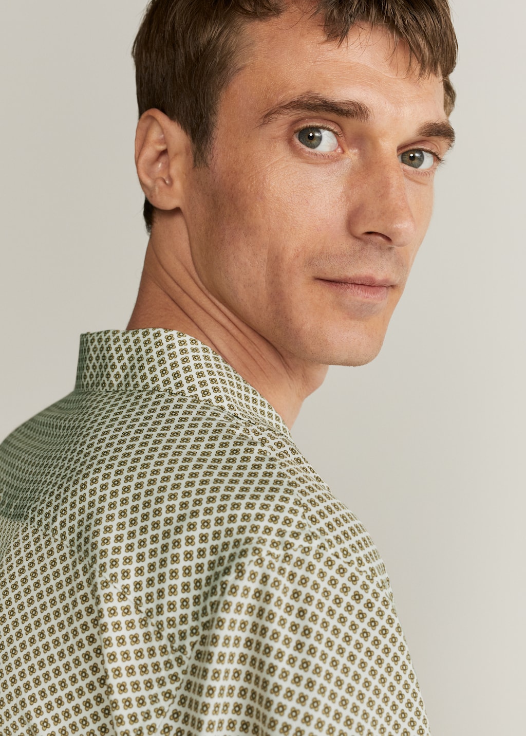 Regular fit geometric print shirt - Details of the article 1