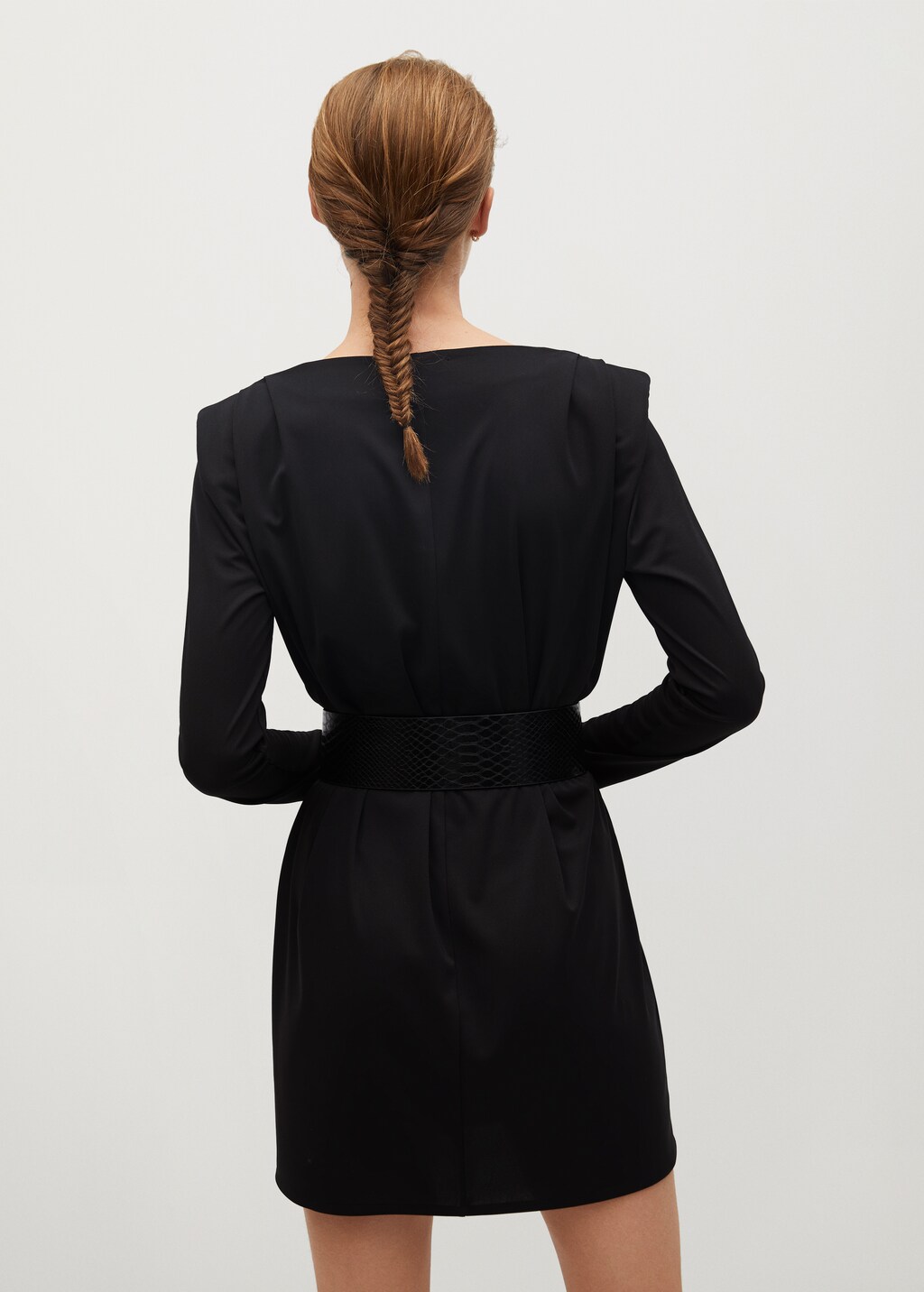 Shoulder pad dress - Reverse of the article