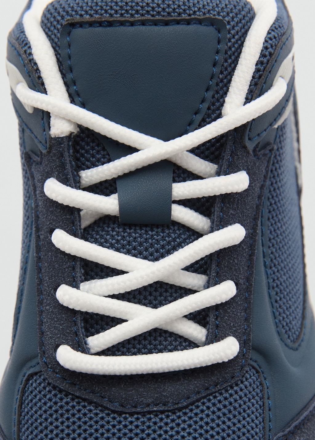 Lace-up mixed sneakers - Details of the article 2