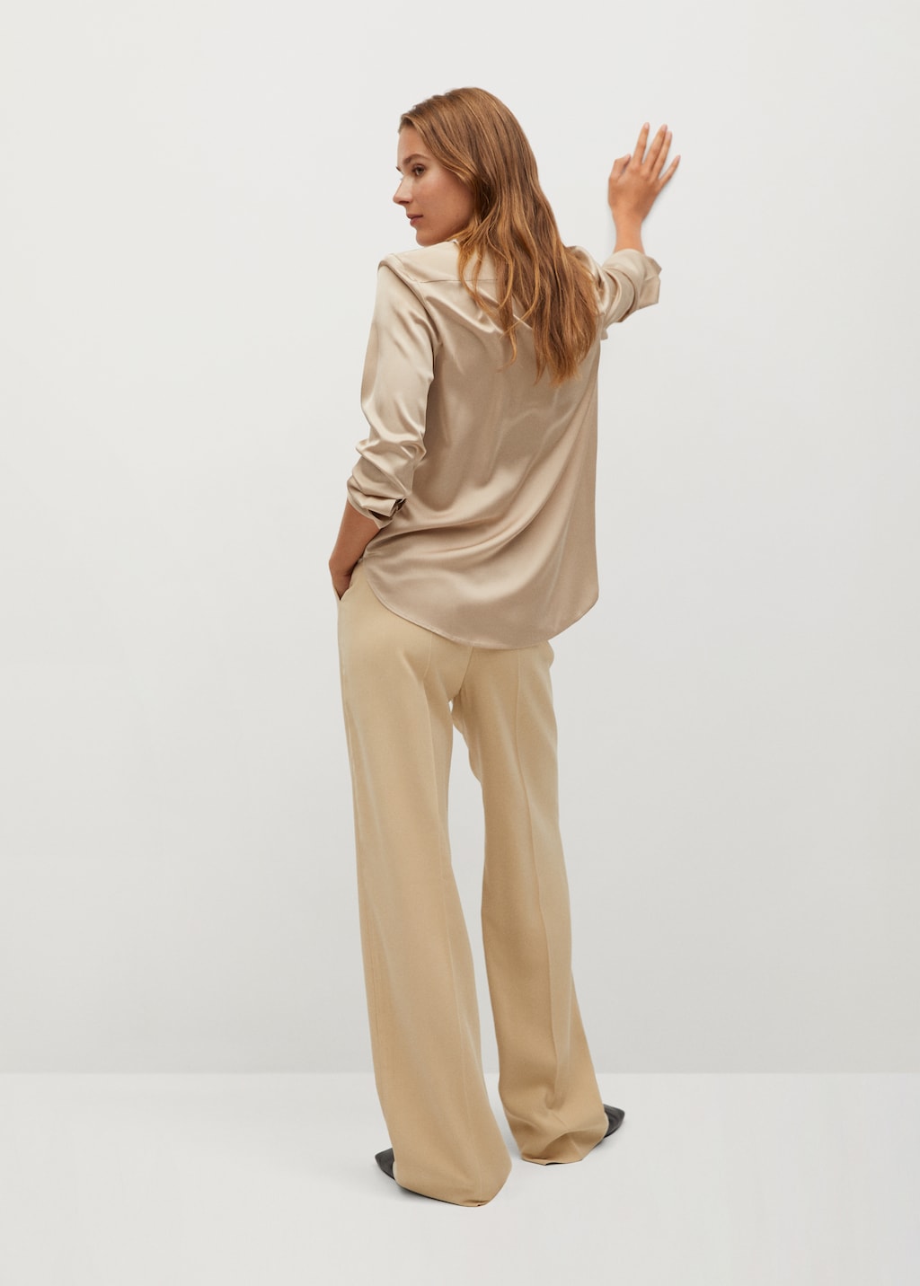 Satin finish flowy shirt - Reverse of the article