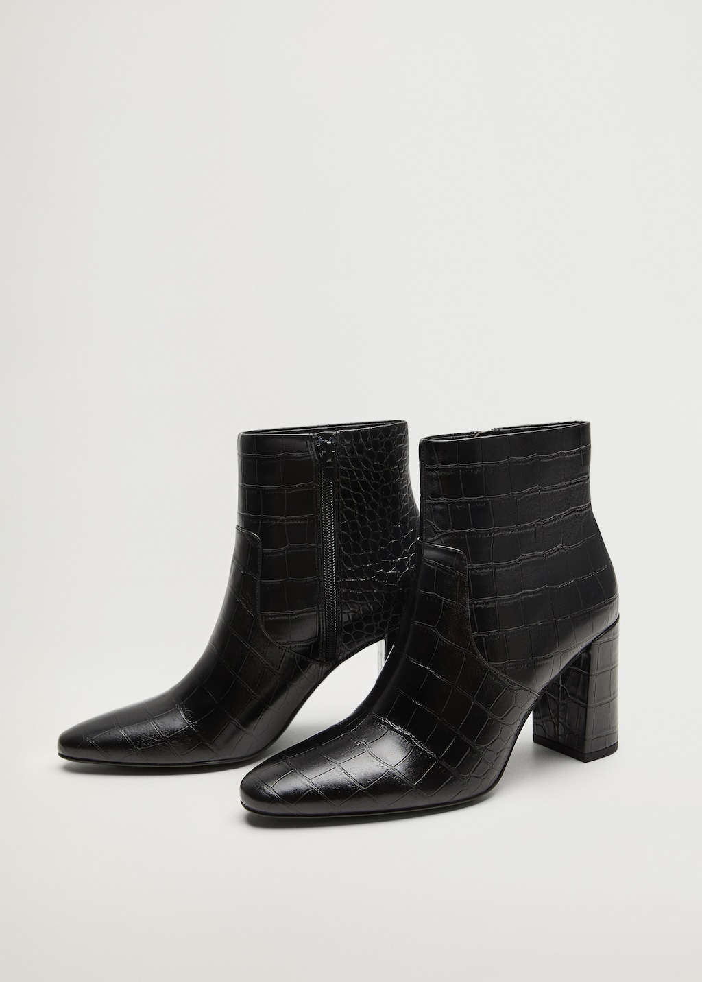 Pointed heel ankle boot - Details of the article 3