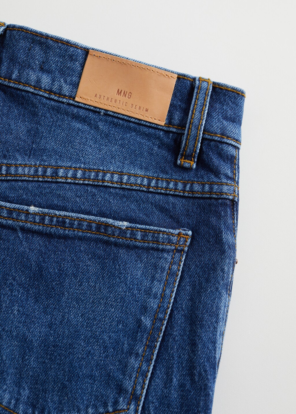 Mom-fit jeans - Details of the article 0