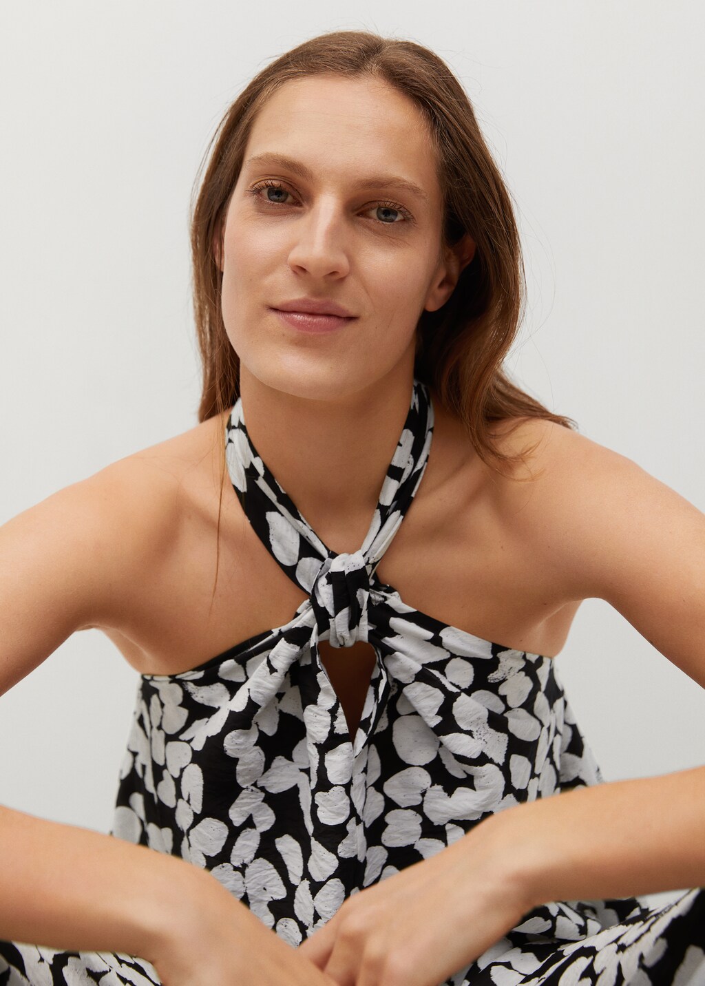 Printed halter gown - Details of the article 2