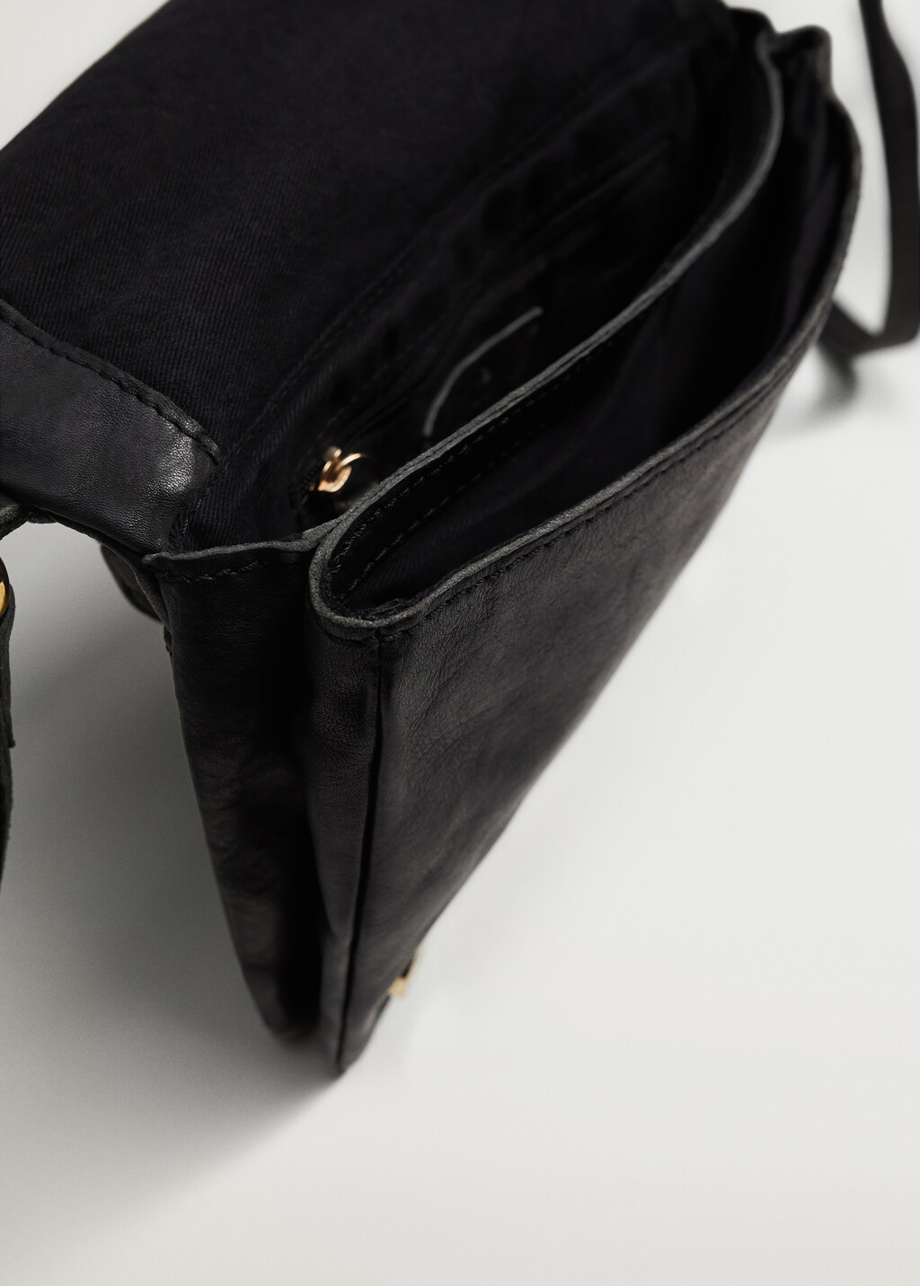 Flap leather bag - Details of the article 2