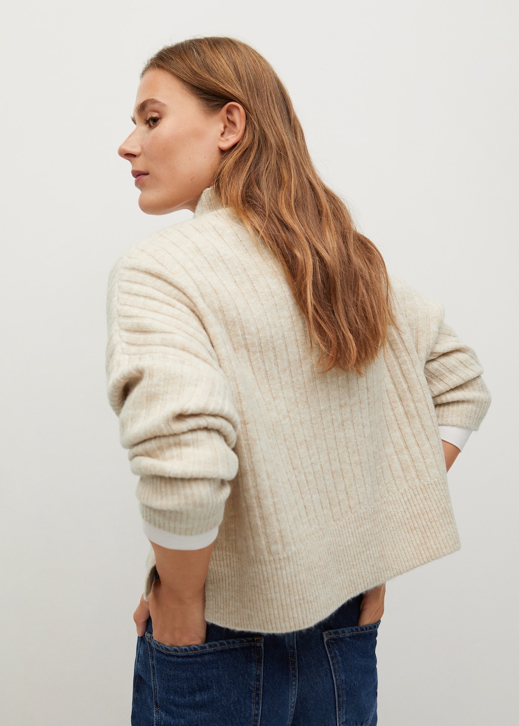 High collar ribbed knit  sweater - Reverse of the article