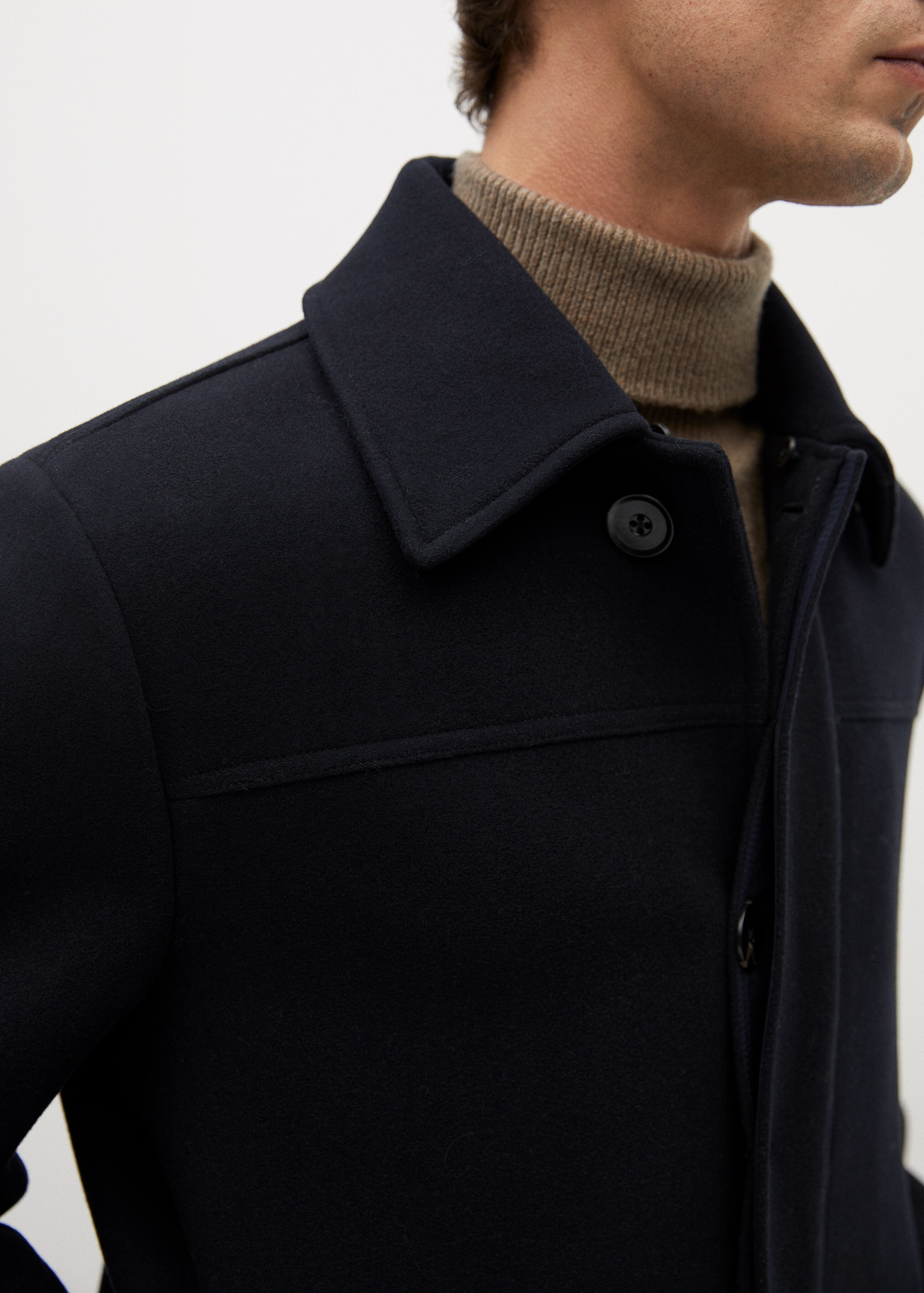 Shearling collar woollen coat  - Details of the article 2