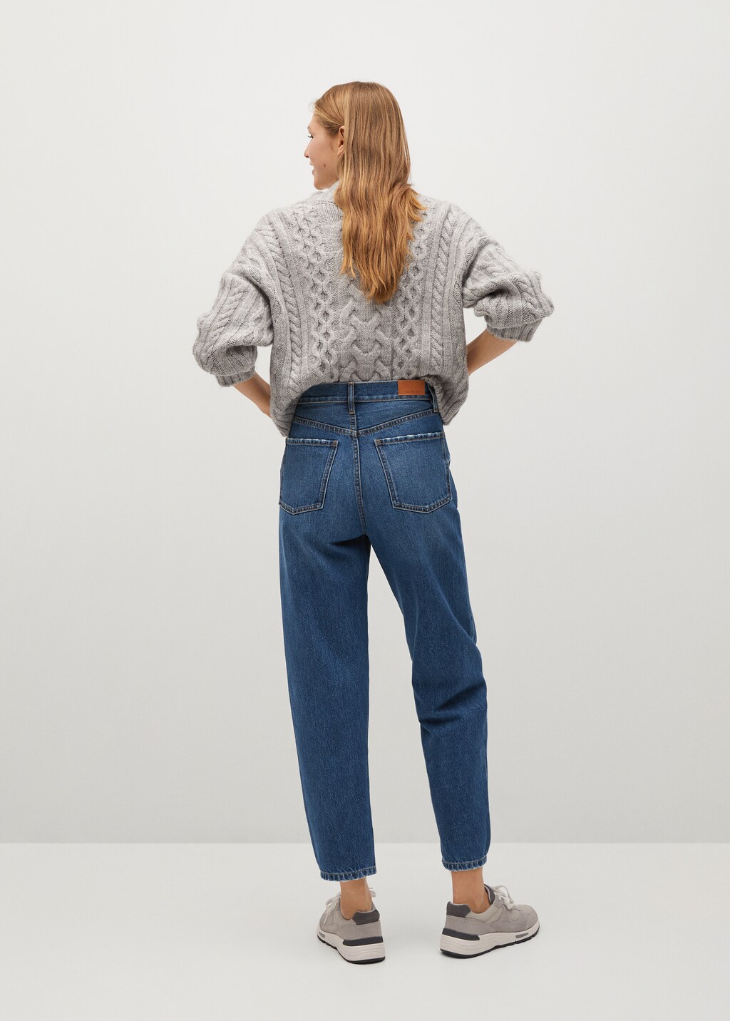 High-waist balloon jeans - Reverse of the article