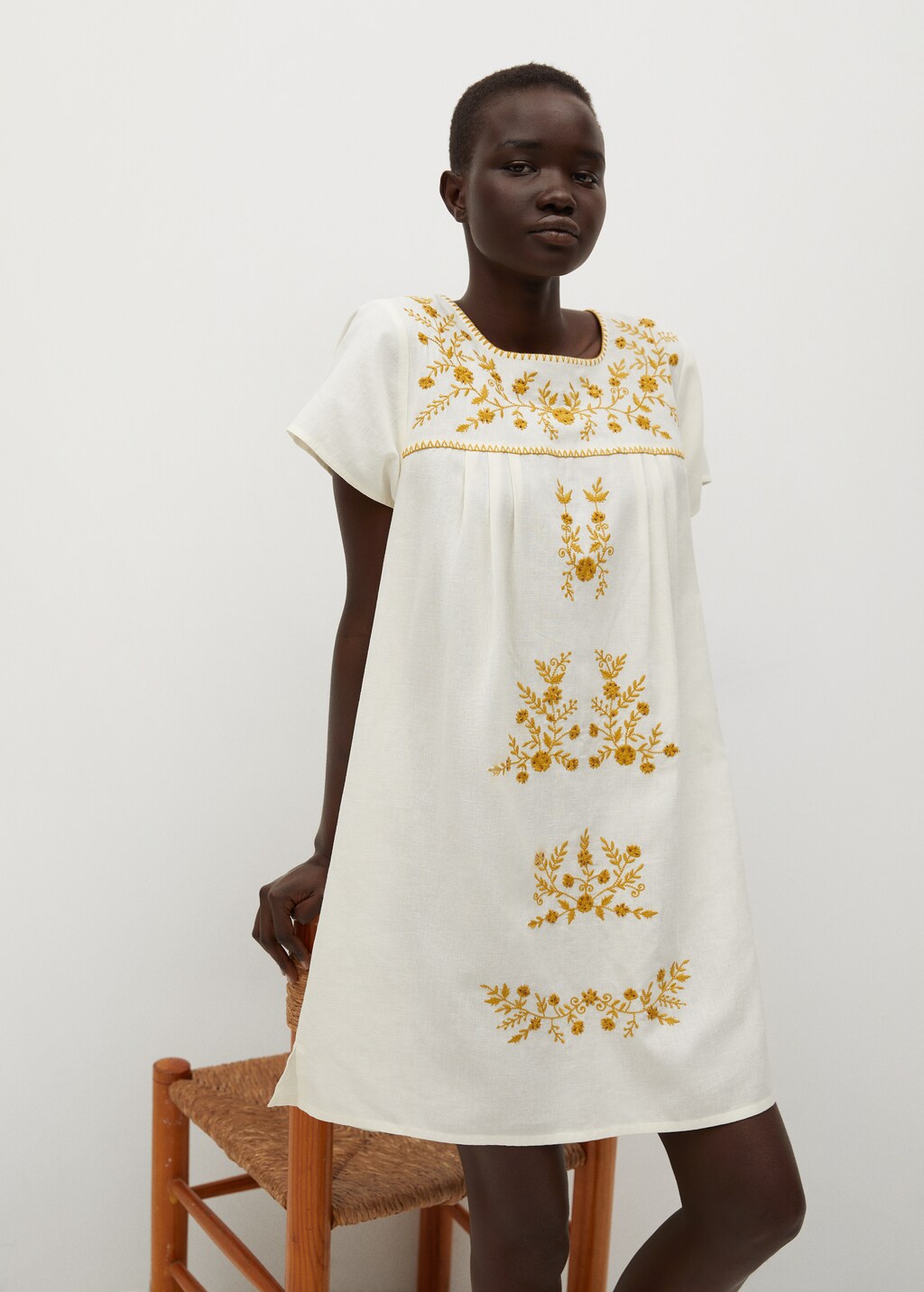 Embroidered cotton dress - Details of the article 2