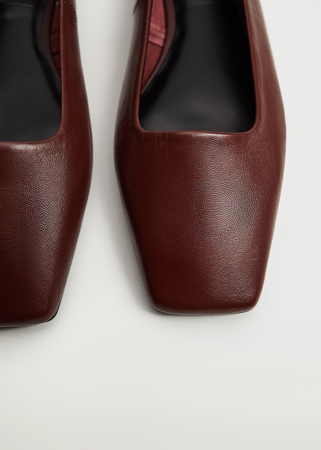 Leather ballet flats - Details of the article 3