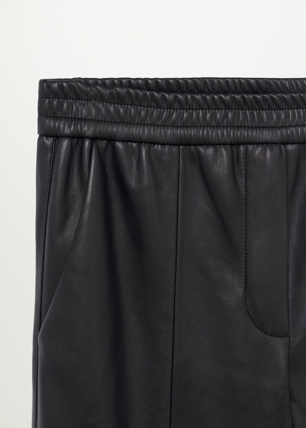 Pantalón recto efecto piel - Detalle del artículo 8