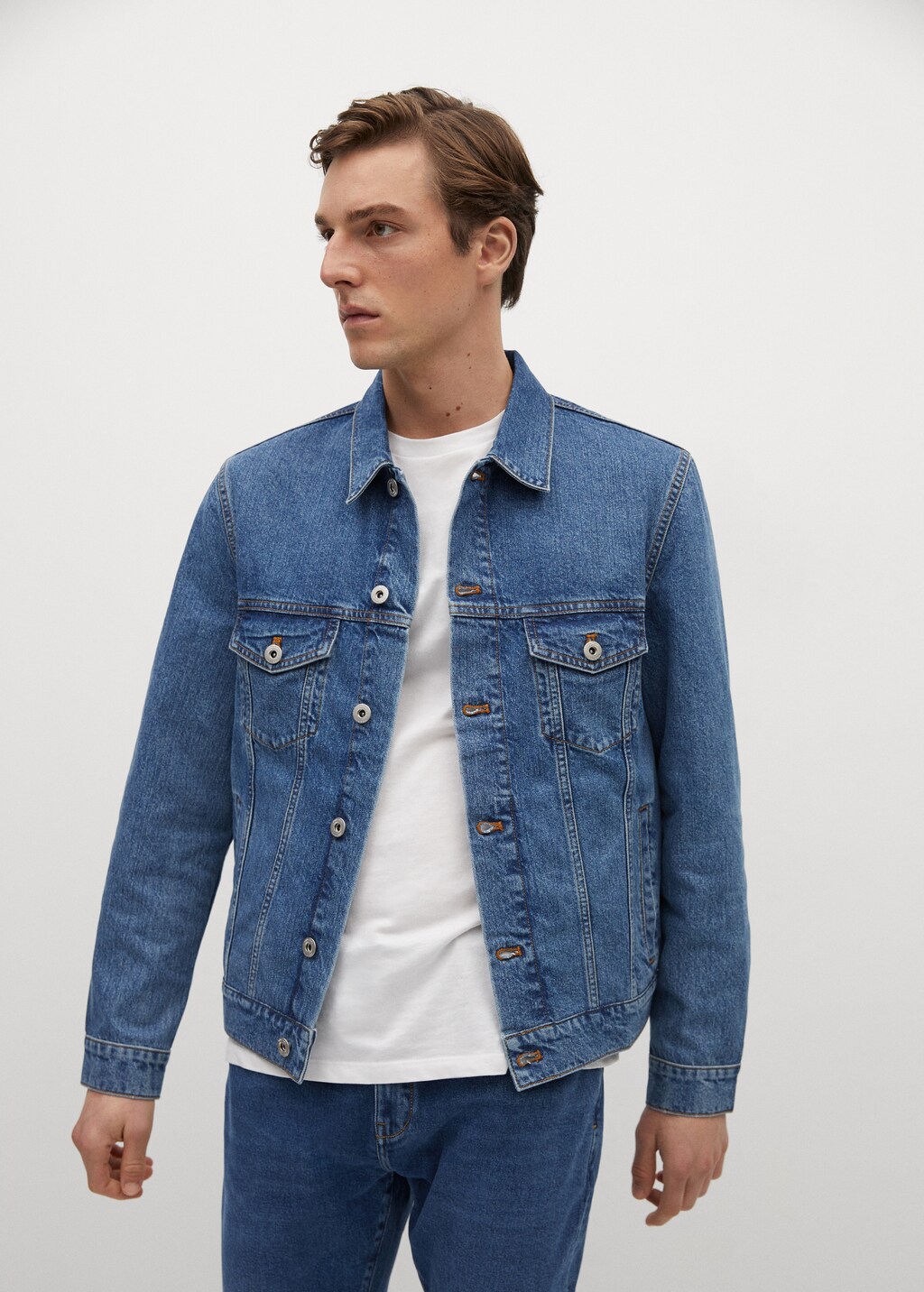 Medium-wash denim jacket - Details of the article 2