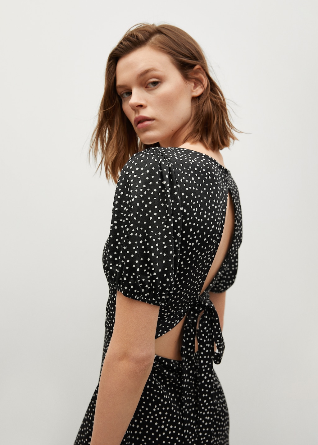 Polka-dot dress with ruffles - Details of the article 2