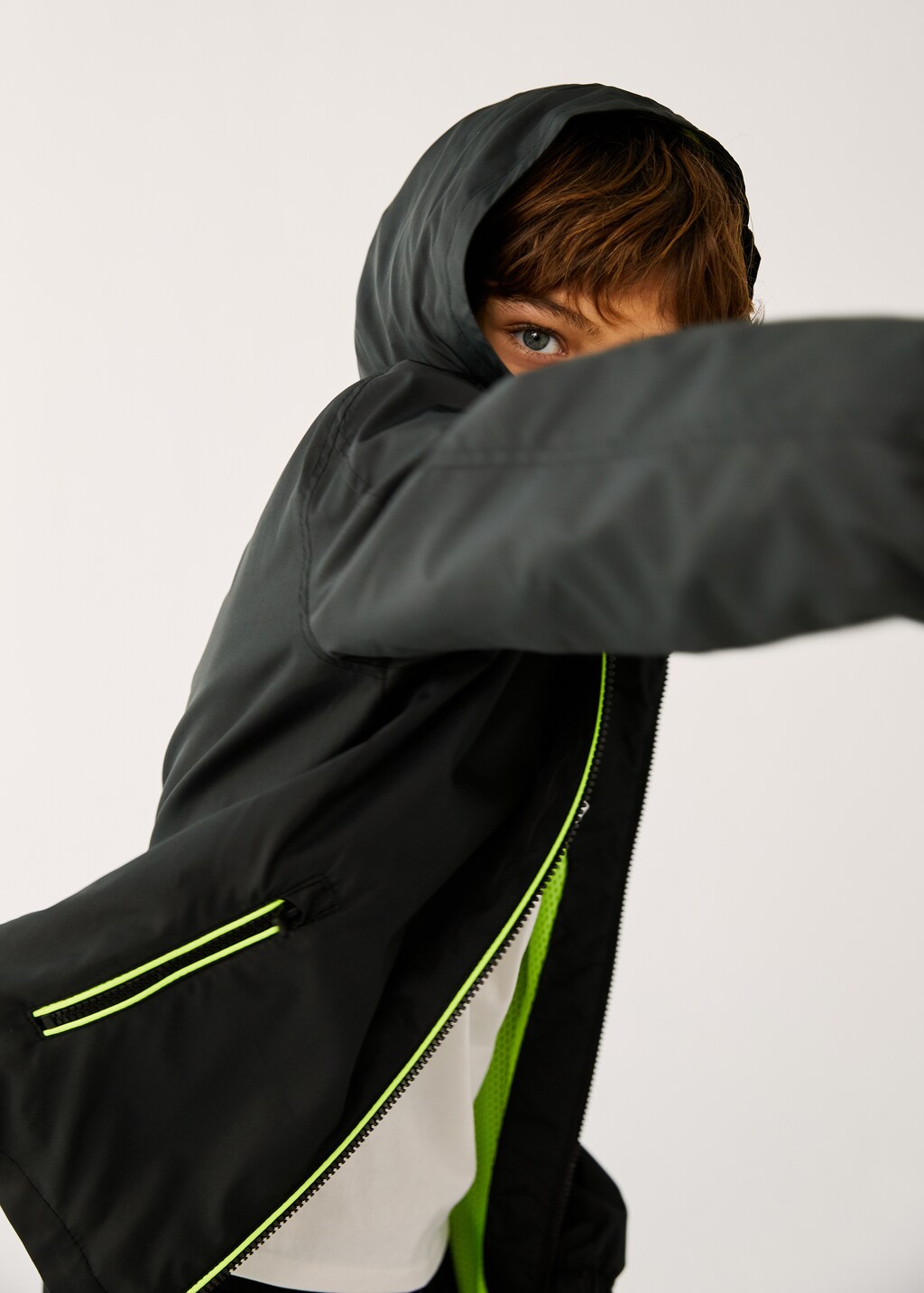 Hooded zip-up jacket - Details of the article 6