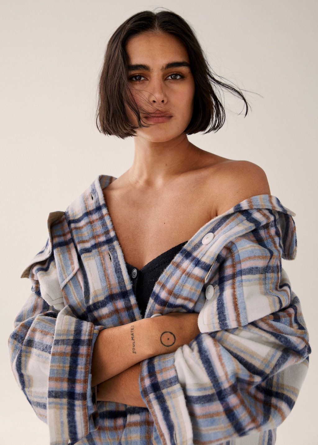 Oversized check overshirt - Details of the article 5