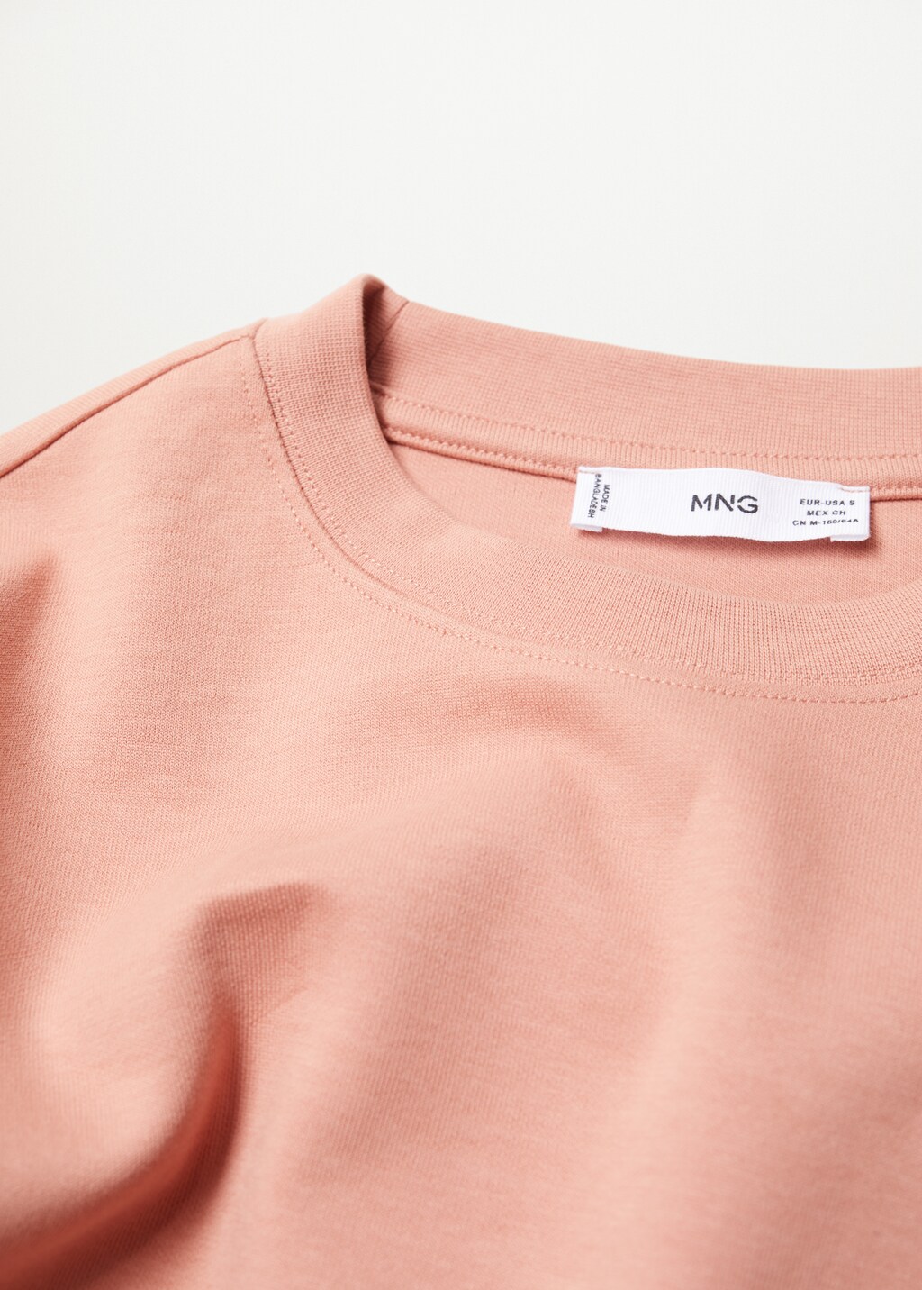 Thick cotton t-shirt - Details of the article 8